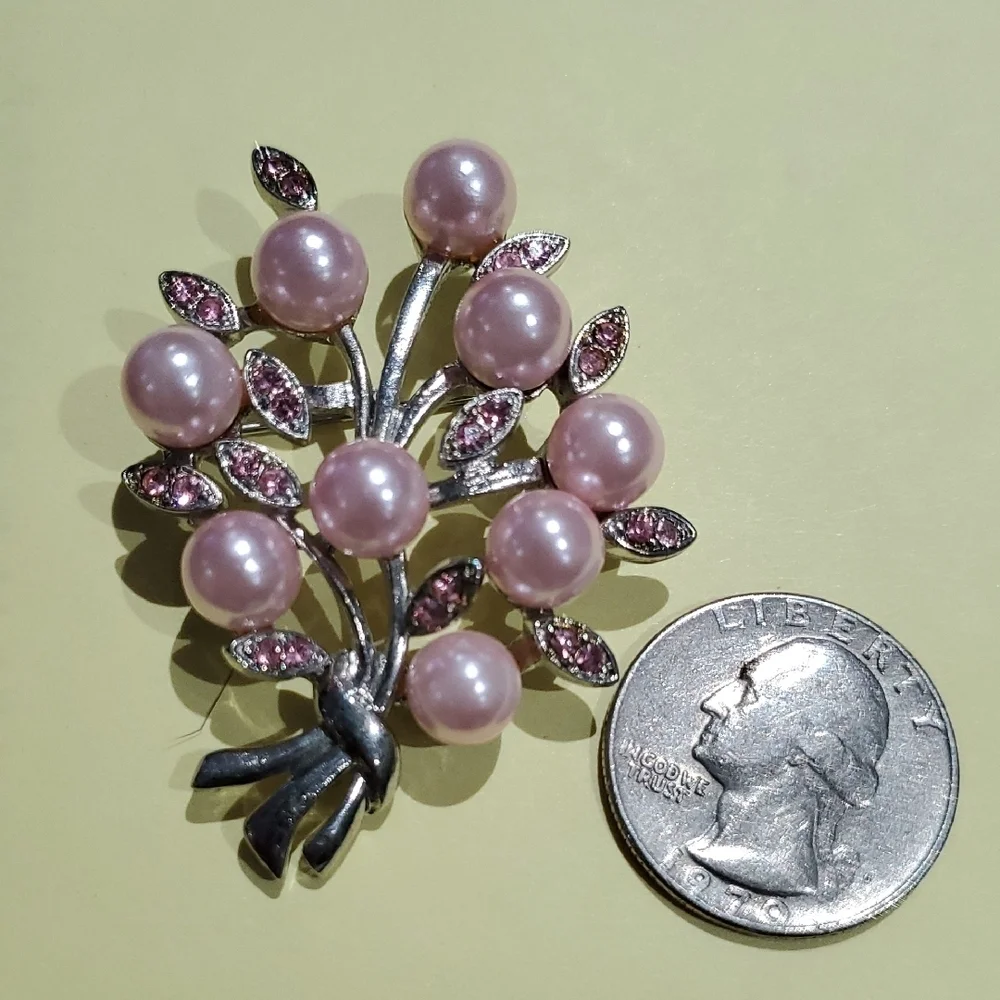 Pink Pearl Rhinestone Floral Bouquet Brooch Silver Tone Mother Bridal Barbie